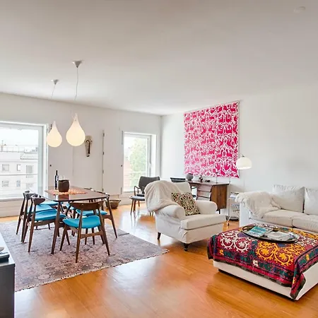 Libest Chiado 1 - Largo Do Carmo Lisbona