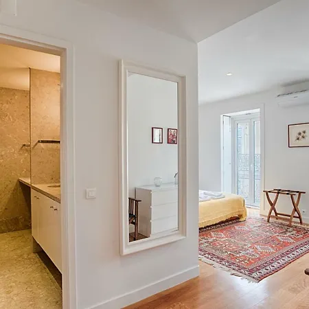 Libest Chiado 1 - Largo Do Carmo * リスボン